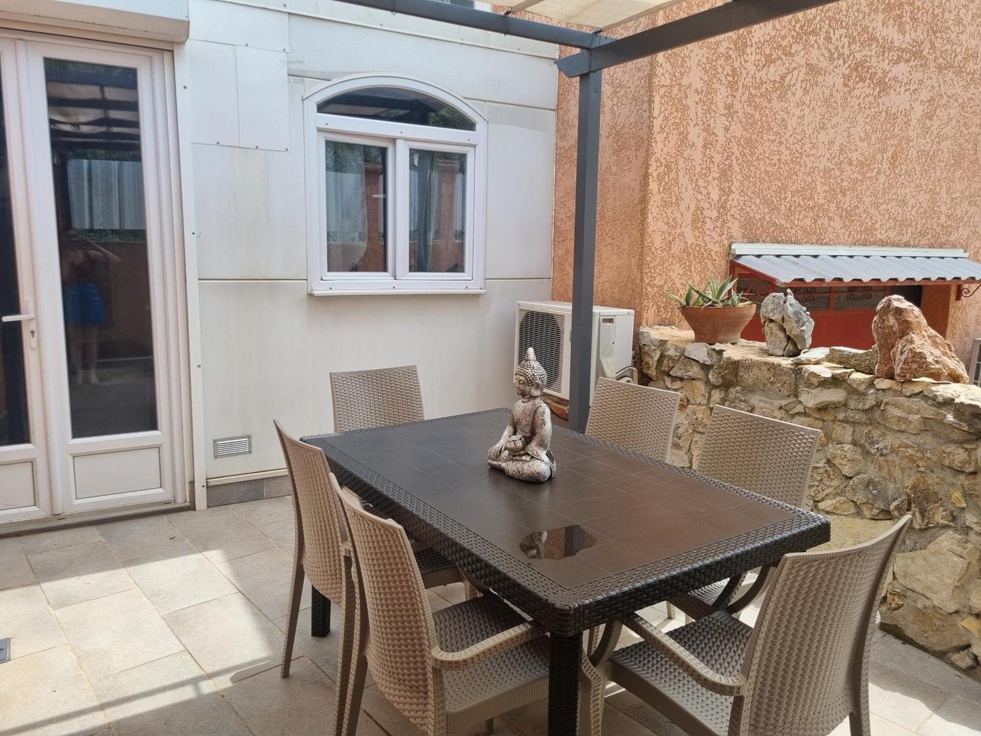 Cameos - Appartement Avec Terrasse Locairbi Le Crès Екстериор снимка